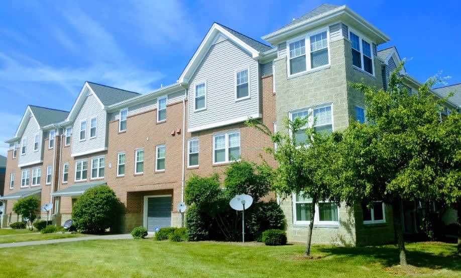 Palmer Court Townhomes - Palmer_Court_djiolz.jpg