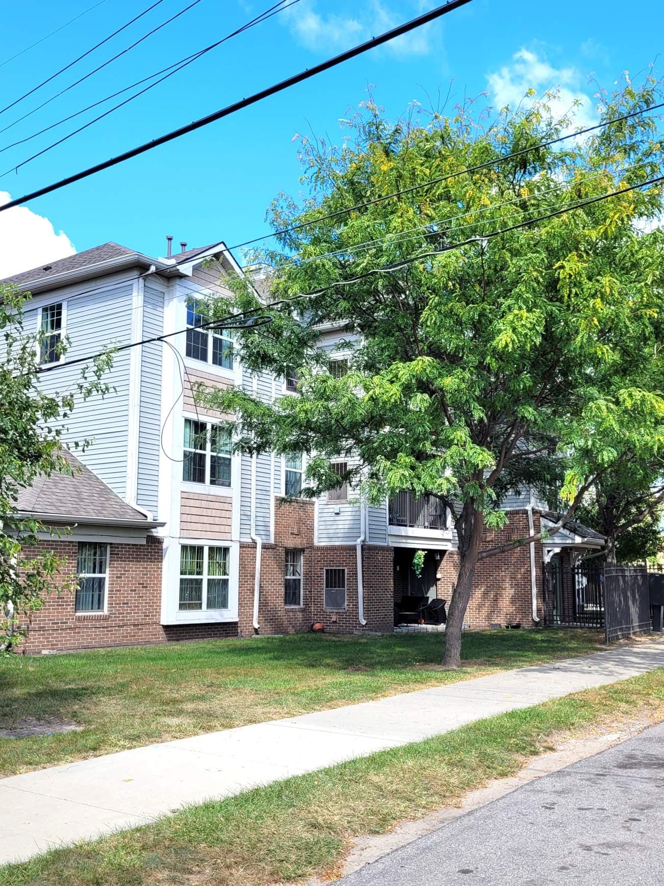 Agnes Street Apartments - Agnes_St._maeuon.jpg