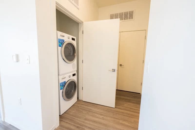 City Modern 320 Edmund Place LLC - Apartment - 16