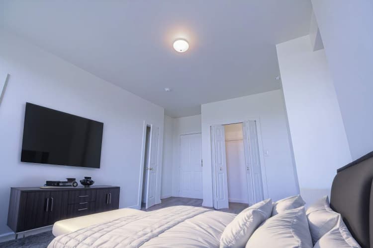 Detroit apartments for rent - image - Virtual_Staging_AI_-_stpaulmanor_OCT.24-07_-_October_28_2024_15_44_1_zyx5m6.jpg