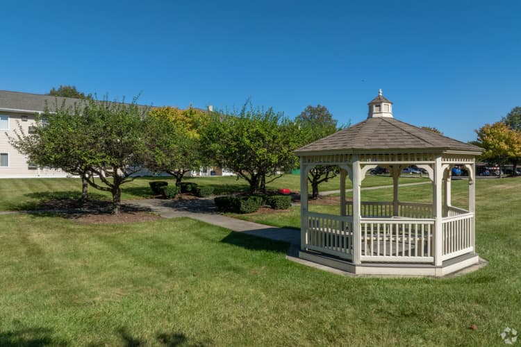 Detroit apartments for rent - image - Exterior - Gazebo.jpg
