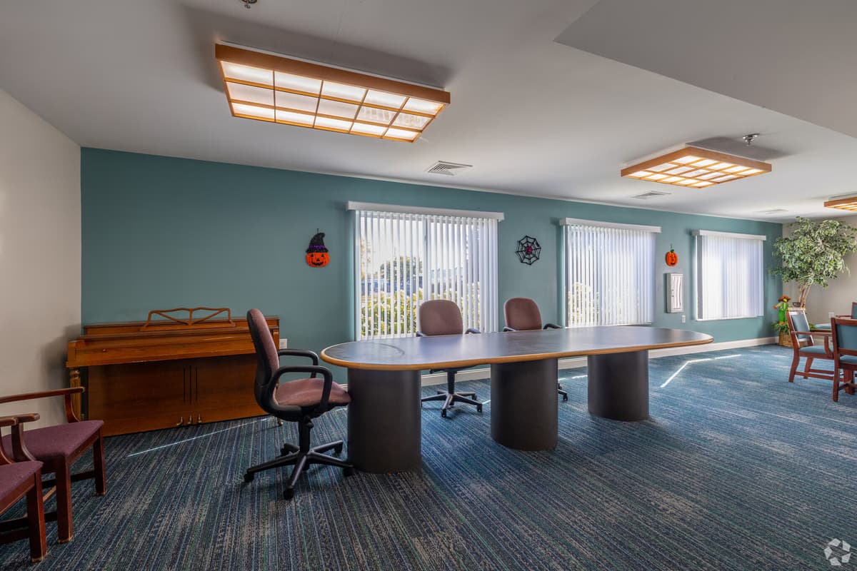 Detroit apartments for rent - image - Conference Room.jpg