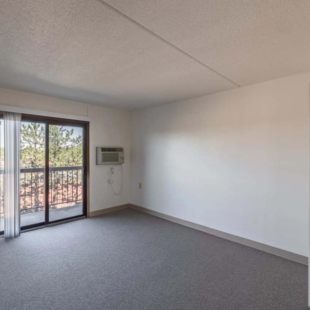 Detroit apartments for rent - image - Cambridge-Towers_022_gphvke.webp