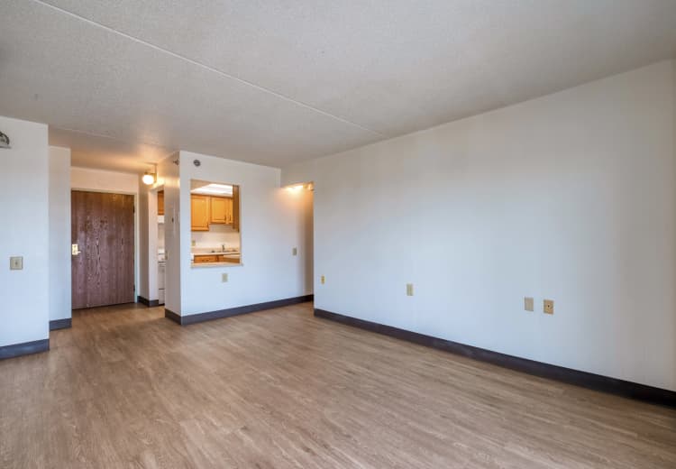 Detroit apartments for rent - image - CambridgeTowers_19101EvergreenRd_II-7819459_PHO_09_ixajmf.webp