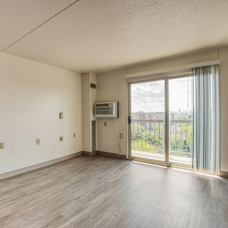 Detroit apartments for rent - image - VillageCenter_901PallisterSt_II-8426212_PHO_40_hoxksl_c9adcf.webp