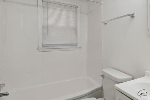 Detroit apartments for rent - Property image - 15818 Puritan - 3