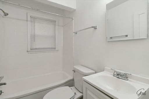 Detroit apartments for rent - Property image - 15818 Puritan - 2