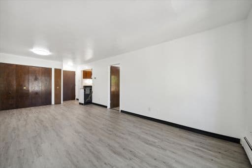 Detroit apartments for rent - Property image - 23740 Fenkell - 3