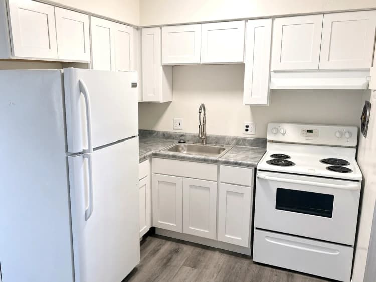 Detroit apartments for rent - image - grand_03_kitchen.jpg
