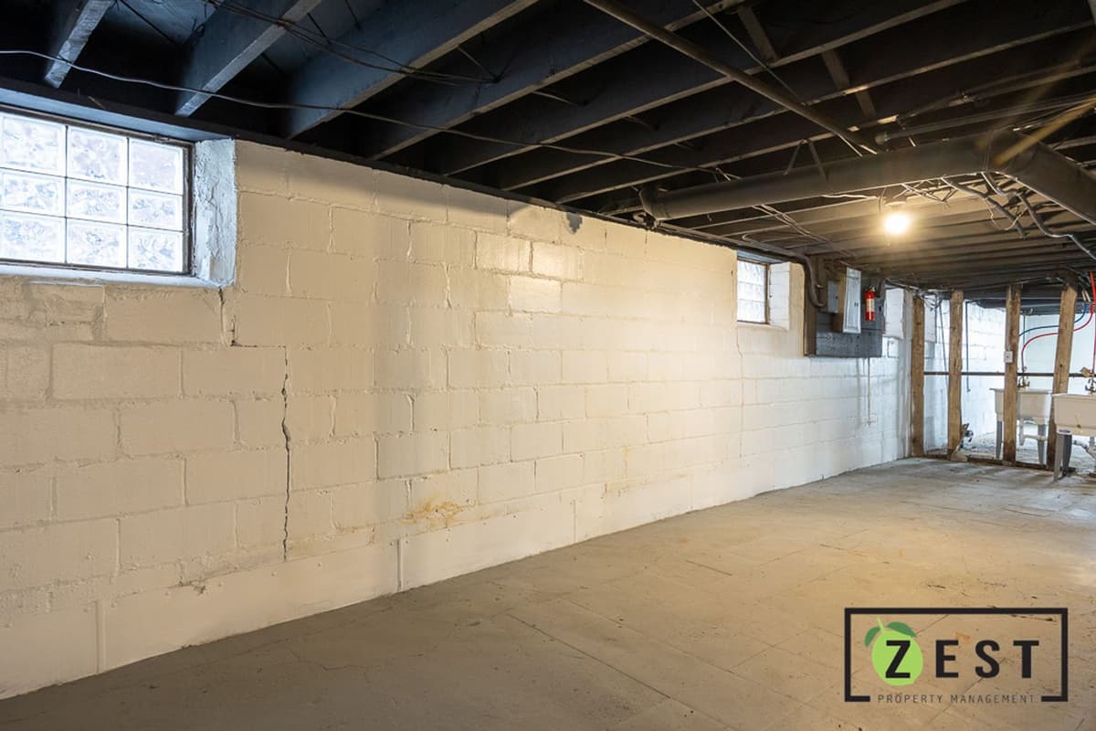 Detroit apartments for rent - Property image - 3783 Tyler St - Lower - 2