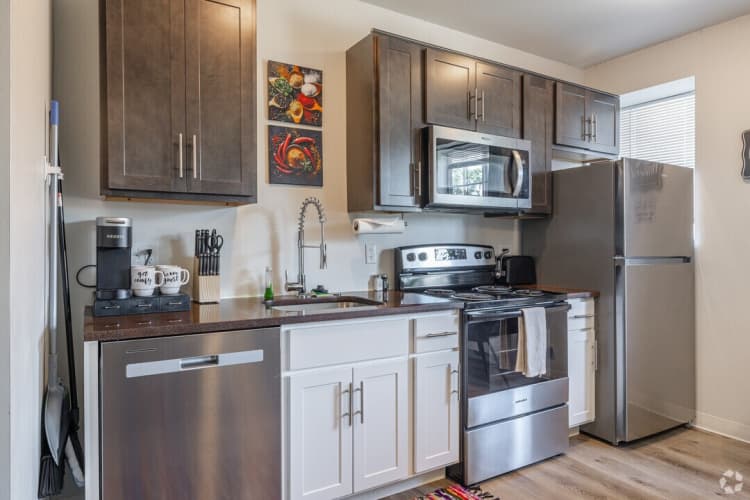 Detroit apartments for rent - image - bethune-lofts-detroit-mi-studio---470sf---kitchen.jpg