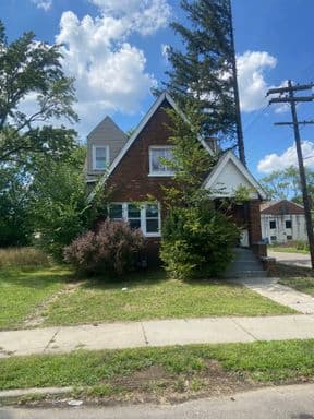 Detroit apartments for rent - Property image - 18475 Wexford - 1