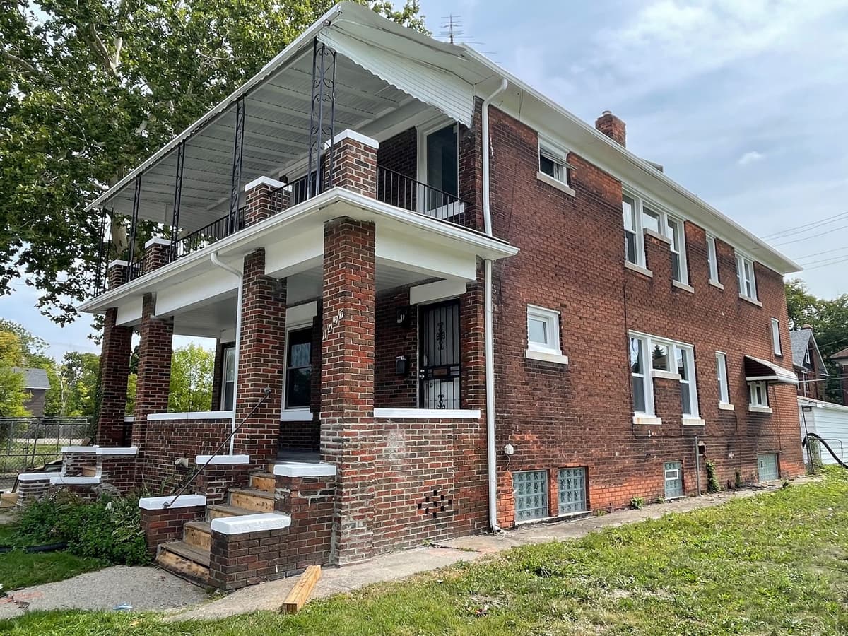 Detroit apartments for rent - Property image - 1425 Calvert - Upper Unit - 1