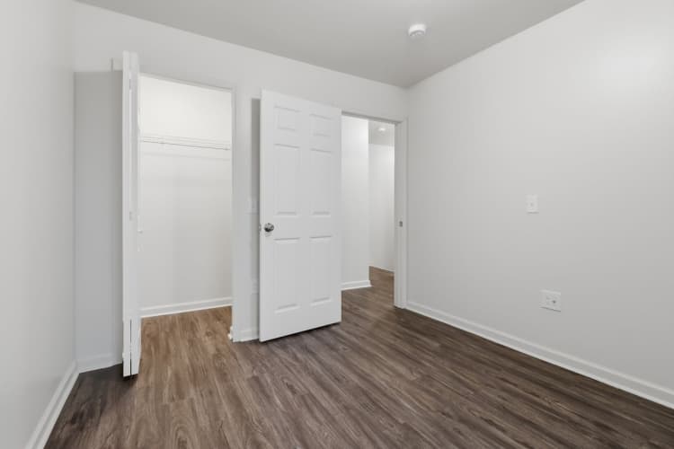 Detroit apartments for rent - image - 07_3825_Emerald_Springs_Detroit_MI_48212-Bedroom-IMG_2614.jpg