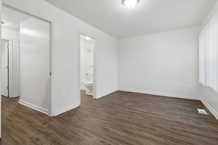 Detroit apartments for rent - image - 06_3825_Emerald_Springs_Detroit_MI_48212-Bedroom-IMG_2587.jpg