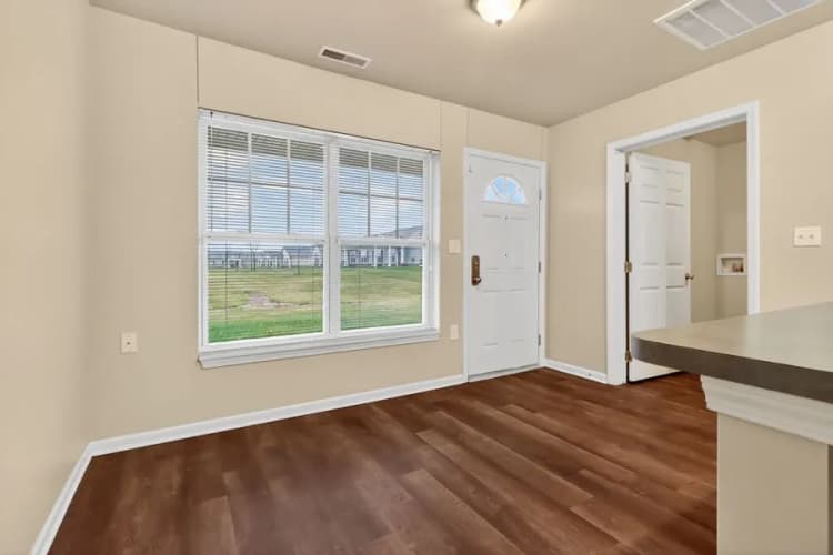 Detroit apartments for rent - image - imgi_55_1764120636351-IMG_6211.webp