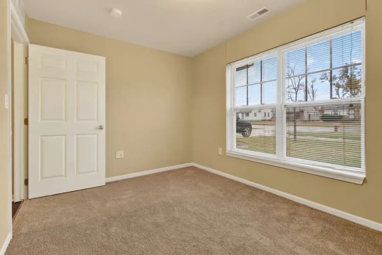 Detroit apartments for rent - image - imgi_56_1764120636256-IMG_6160.webp