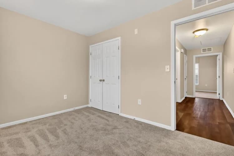 Detroit apartments for rent - image - imgi_58_1764120636306-IMG_6154.webp
