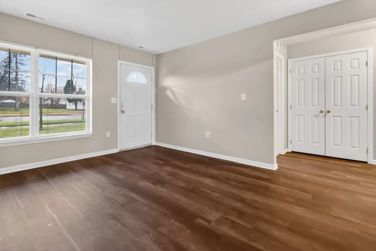 Detroit apartments for rent - image - imgi_60_1764120636993-IMG_6144.webp