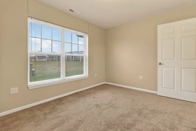 Detroit apartments for rent - image - imgi_61_1764120636309-IMG_6190.webp