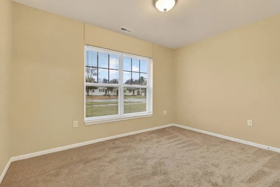 Detroit apartments for rent - image - imgi_62_1764120636692-IMG_6153.webp