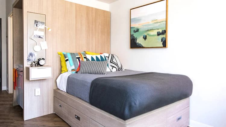 Detroit apartments for rent - image - Gorgeous Bedroom