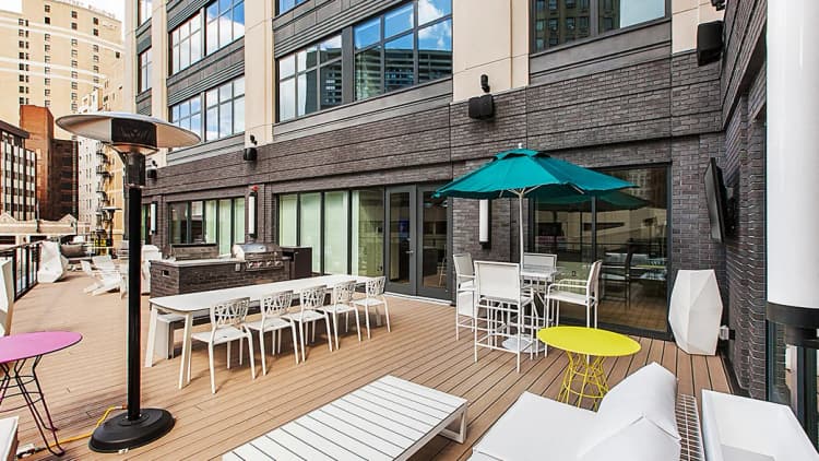 Detroit apartments for rent - image - Outdoor Kitchen
