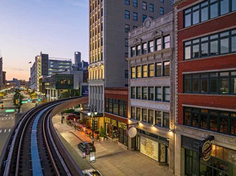 Detroit apartments for rent - image - 1525 Broadway Street, Detroit, MI 48226