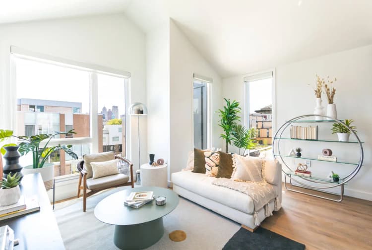 Detroit apartments for rent - image - 265 Alfred Vaulted Ceiling