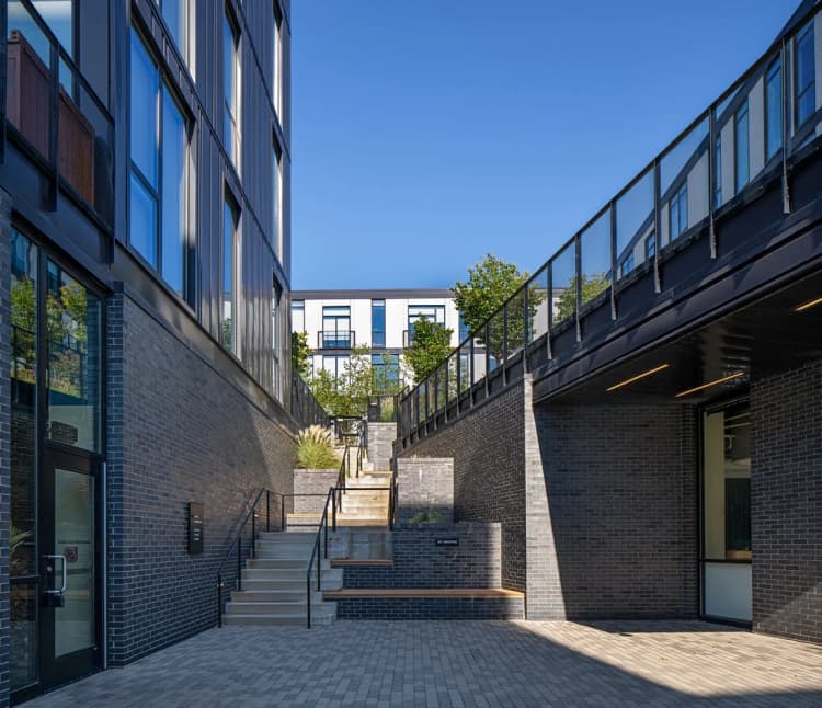 Detroit apartments for rent - image - 440 Alfred Outdoor Courtyard Entrance