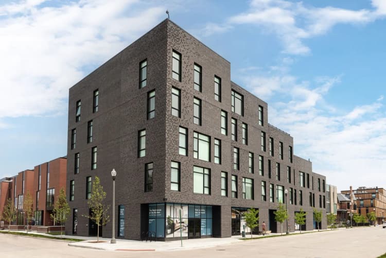 Detroit apartments for rent - image - 200 Edmund Place - Q