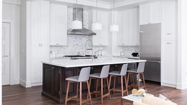 Detroit apartments for rent - image - Dining table chair