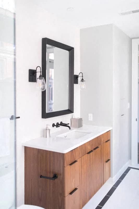Detroit apartments for rent - image - Bathroom Sink