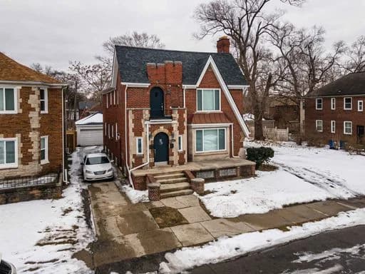 Detroit apartments for rent - Property image - 17596 Santa Rosa - 2