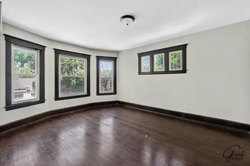 Detroit apartments for rent - Property image - 1925 W Bethune - 2