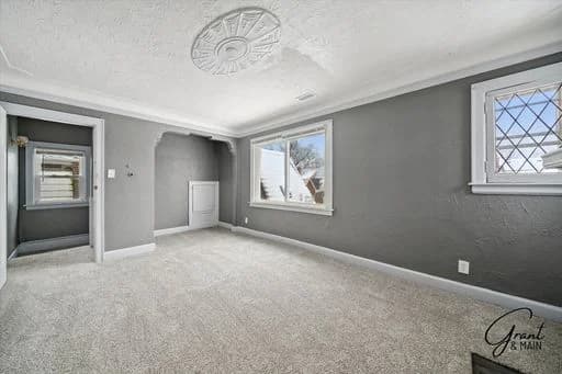 Detroit apartments for rent - Property image - 15888 Woodingham - 3