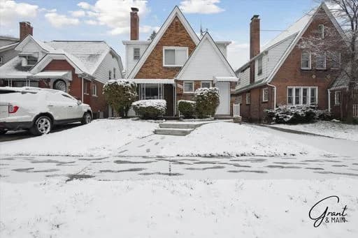Detroit apartments for rent - Property image - 15888 Woodingham - 1