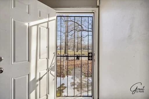 Detroit apartments for rent - Property image - 15847 Chatham St. - 3