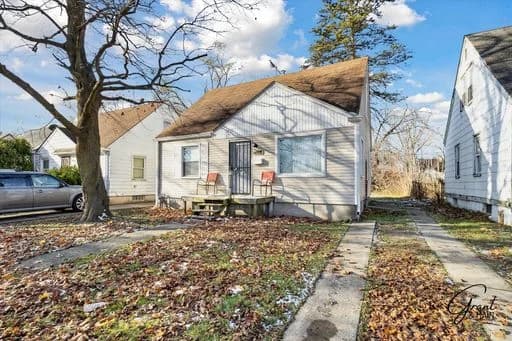 Detroit apartments for rent - Property image - 15847 Chatham St. - 1