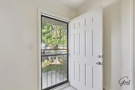 Detroit apartments for rent - Property image - 9108 Archdale - 2