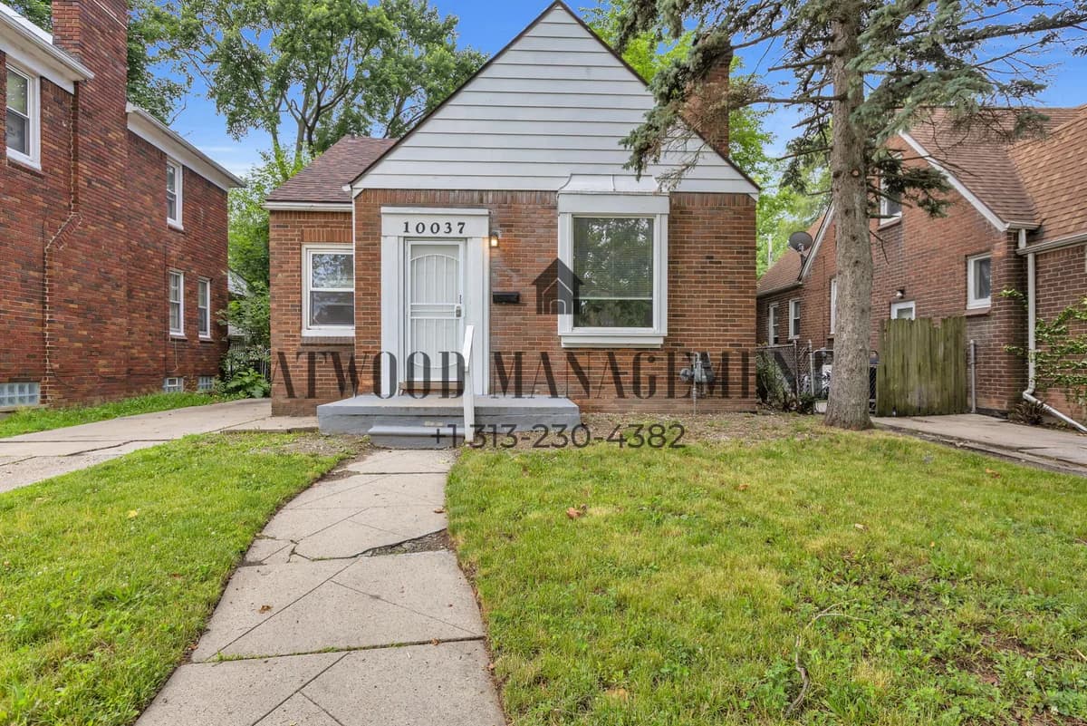 Detroit apartments for rent - Property image - 10037 Grayton St - 1
