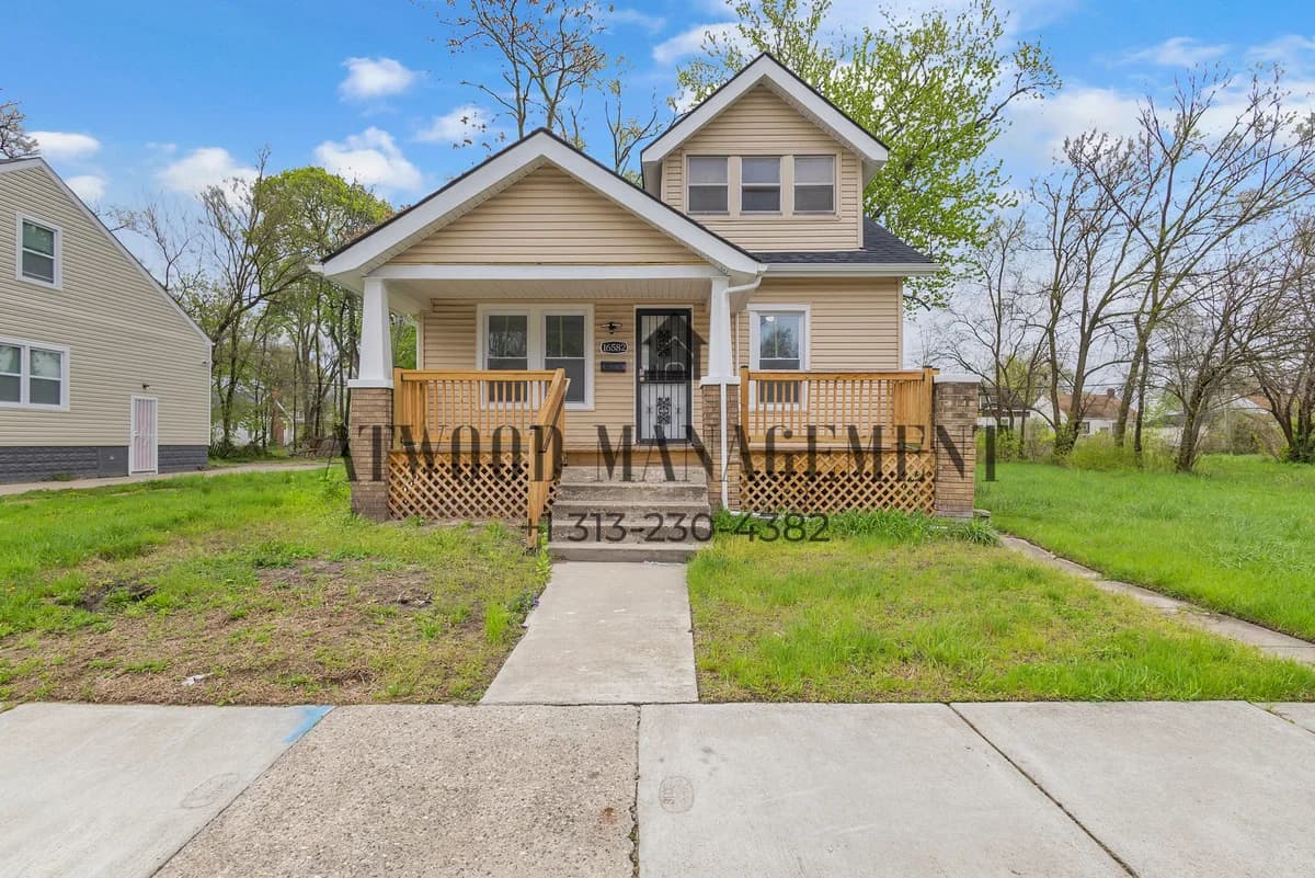 Detroit apartments for rent - Property image - 16582 Santa Rosa Dr - 1