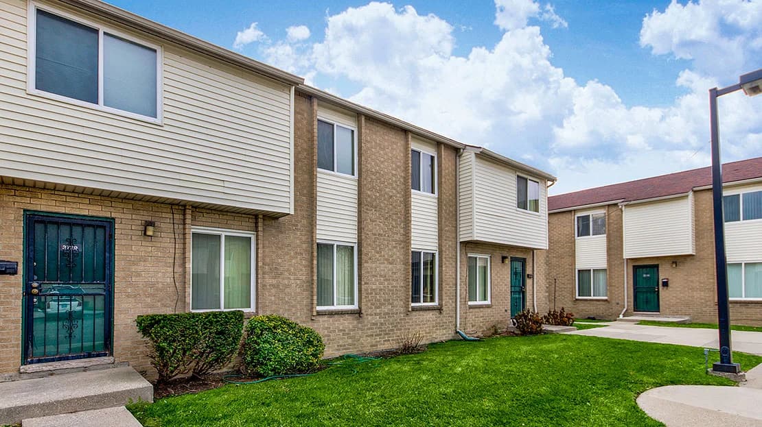 Detroit apartments for rent - Property image - Midtown Park Apartment - 1