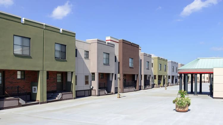 Detroit apartments for rent - image - riverplace-exterior3b.jpg