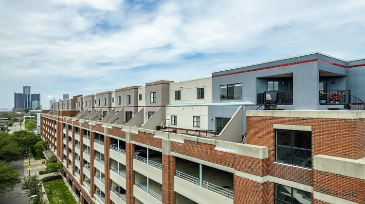 Detroit apartments for rent - image - Penthouse-600-Building.jpg