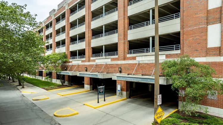 Detroit apartments for rent - image - Garage.jpg