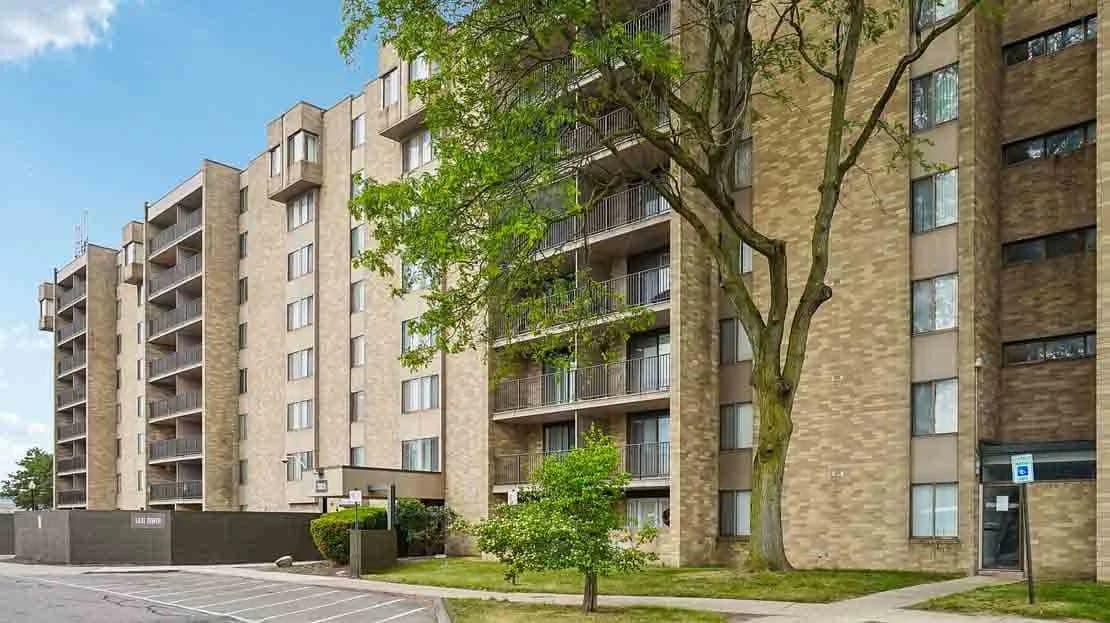 Detroit apartments for rent - Property image - Heights Of Southfield Apartments - 2