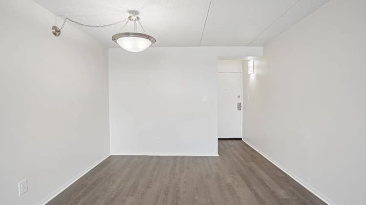 Detroit apartments for rent - image - Heights-of-Southfield-Dining-Area-Zillow-Website.jpg