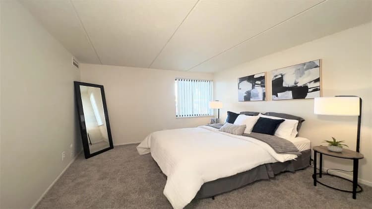 Detroit apartments for rent - image - Model-Primary-Bedroom.jpg