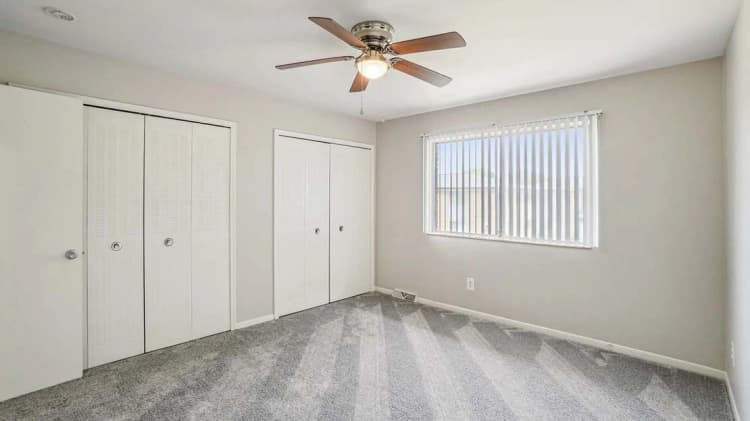 Detroit apartments for rent - image - Rivercrest-Bedroom-Website-1.jpg
